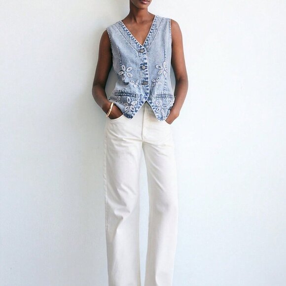 Light Wash Casual Women's Washed Floral Pattern Front Button Denim Vest - Picture 3 of 8